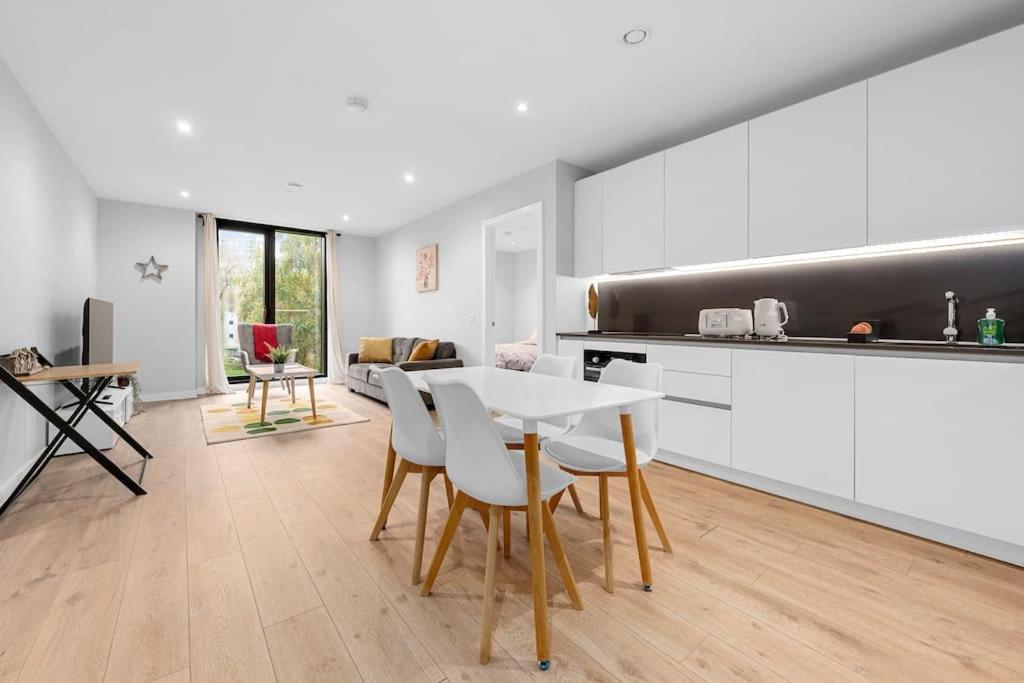 Haven Stylish Modern * Manchester