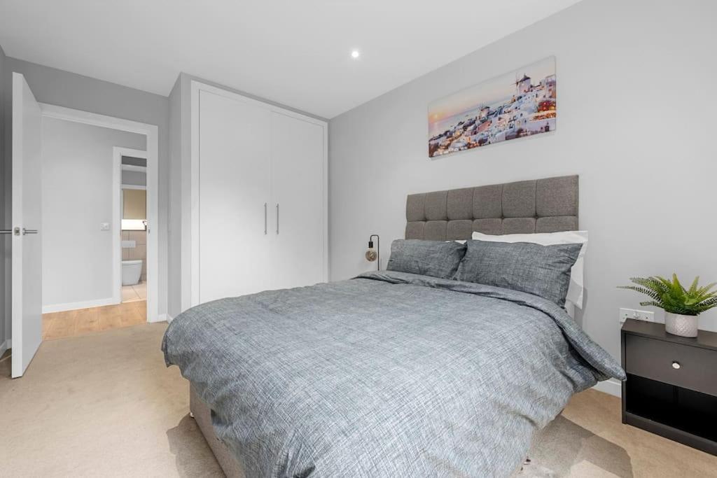 Haven Stylish Modern